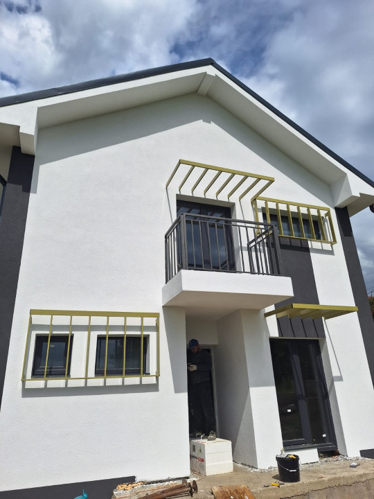 Casa individuală cu CF, 120 mp utili, semifinisată, zona Sannicoara 