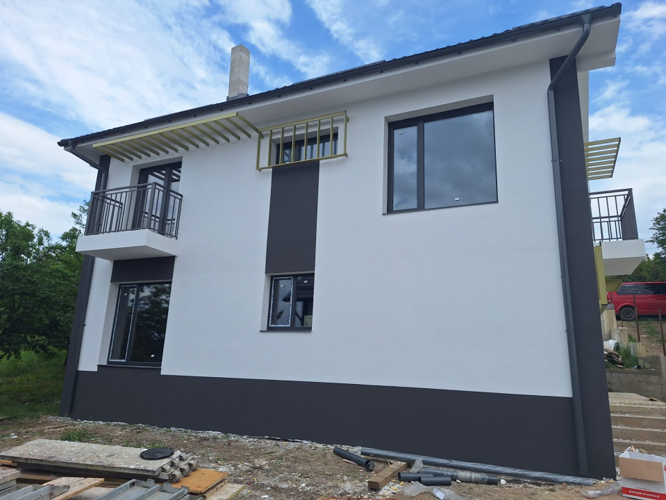 Casa individuală cu CF, 120 mp utili, semifinisată, zona Sannicoara 