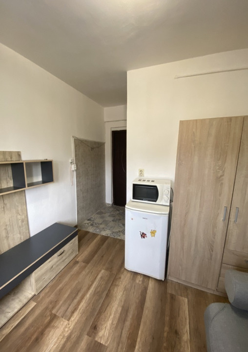 Garsoniera de 11mp, zona Manastur