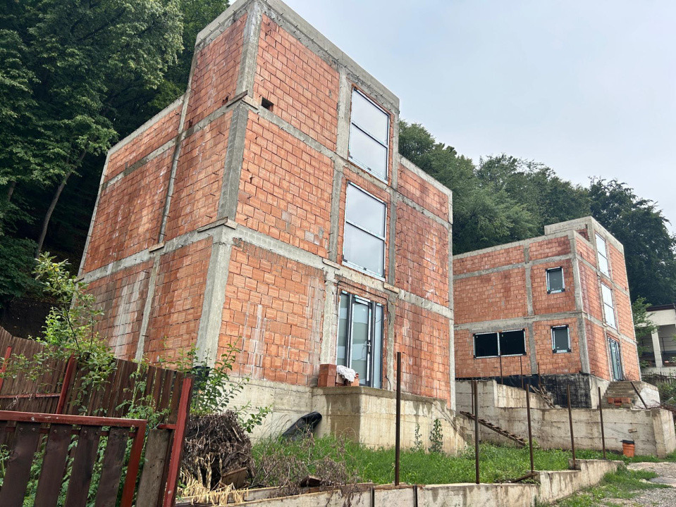 Casa individuala, 103 mp, terasa circulabila, zona Sub Cetate