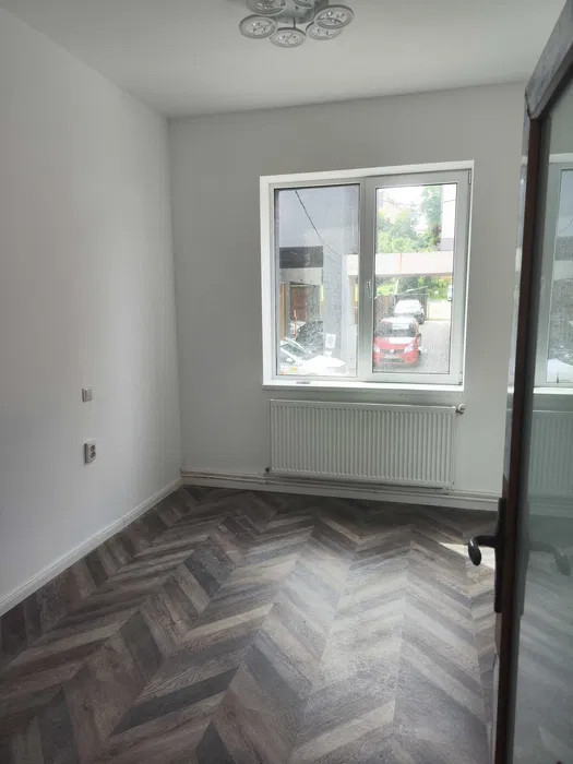 Spatiu in Vila de inchiriat , zona Centrala , 300 mp, 7 Parcari