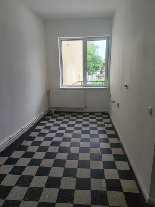 Spatiu in Vila de inchiriat , zona Centrala , 300 mp, 7 Parcari