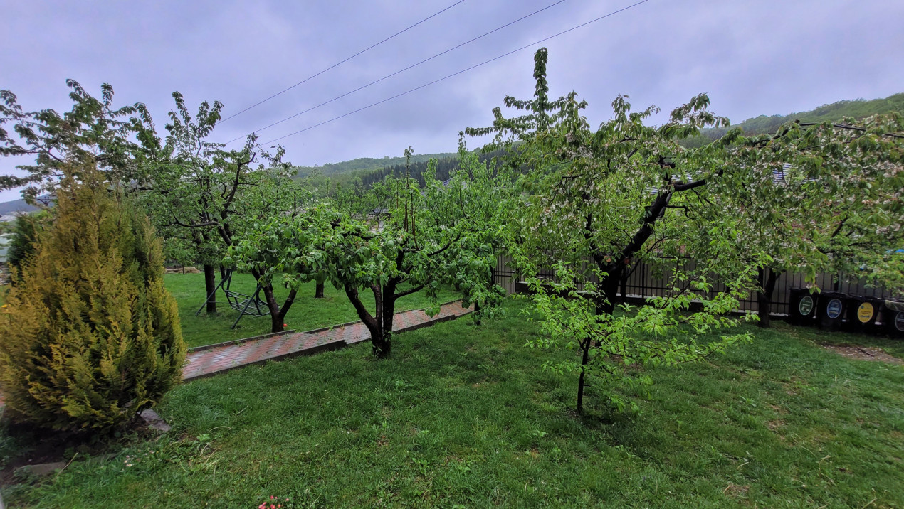 Casa individuala, 1300 mp curte, 180 mp utili, zona Tauti