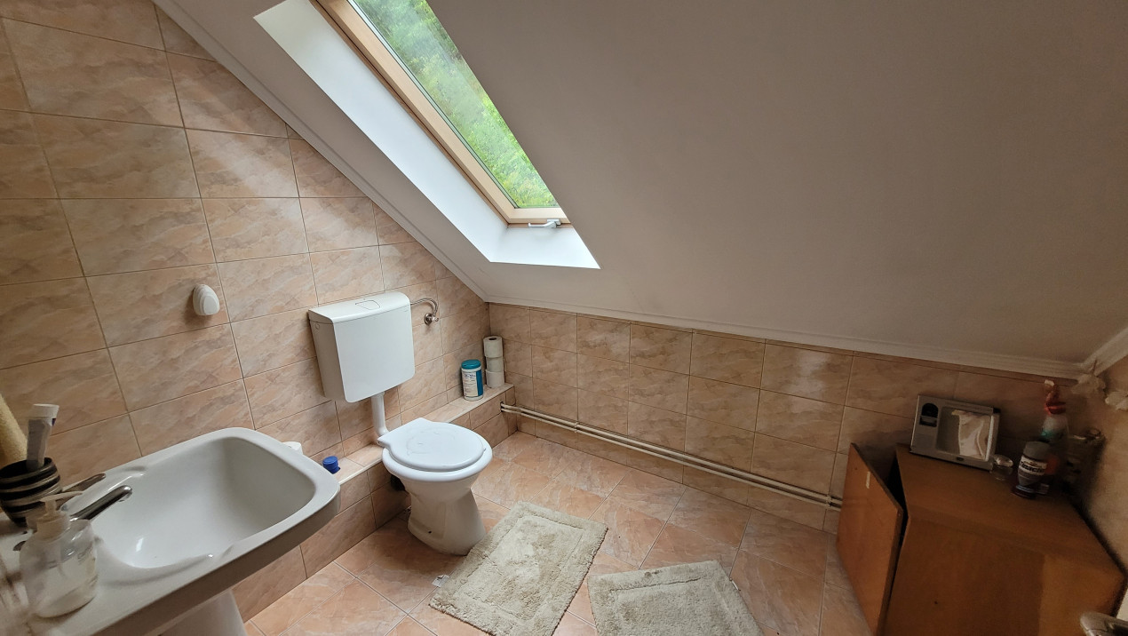 Casa individuala, 1300 mp curte, 180 mp utili, zona Tauti