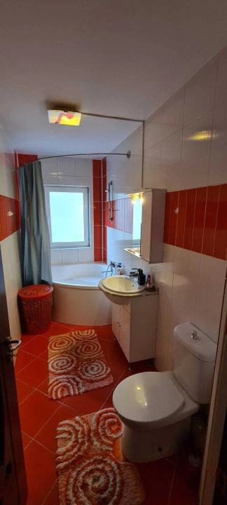 Apartament 2 Camere, Decomandat, Zona Florilor