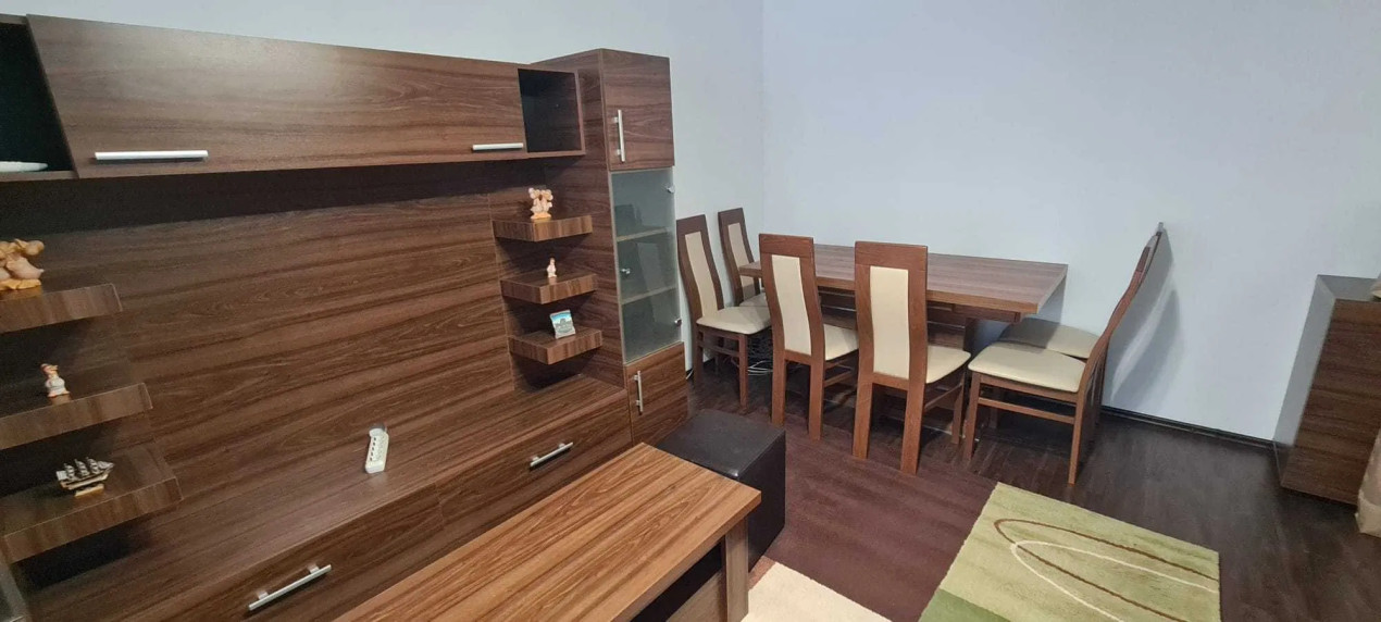 Apartament 2 Camere, Decomandat, Zona Florilor
