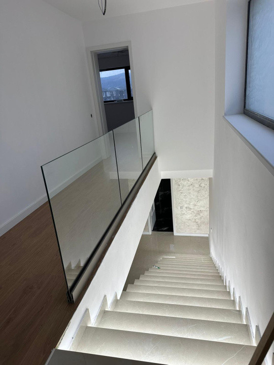 Casa individuala, 4 camere, 110 mp, Ultrafinisata, Zona Iazului