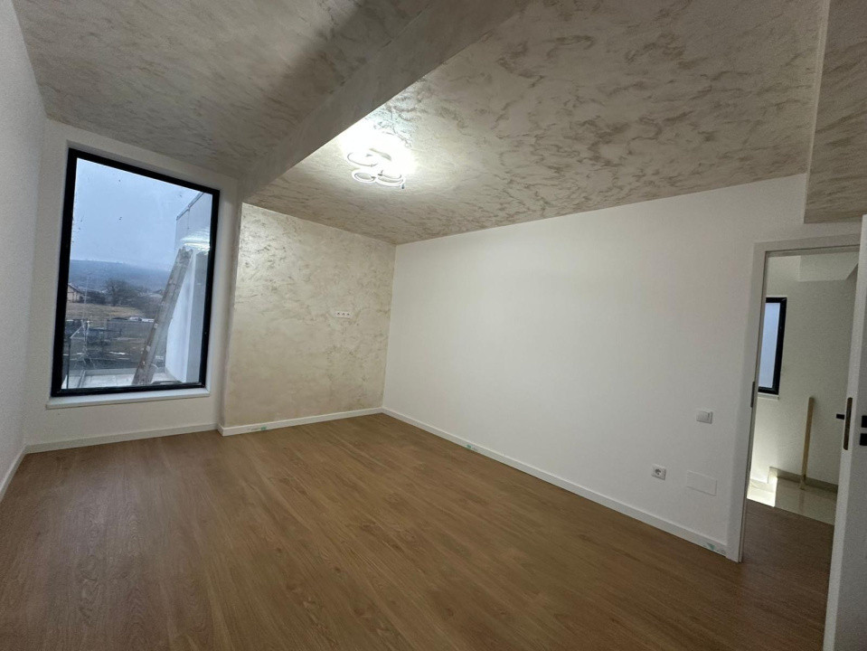 Casa individuala, 4 camere, 110 mp, Ultrafinisata, Zona Iazului
