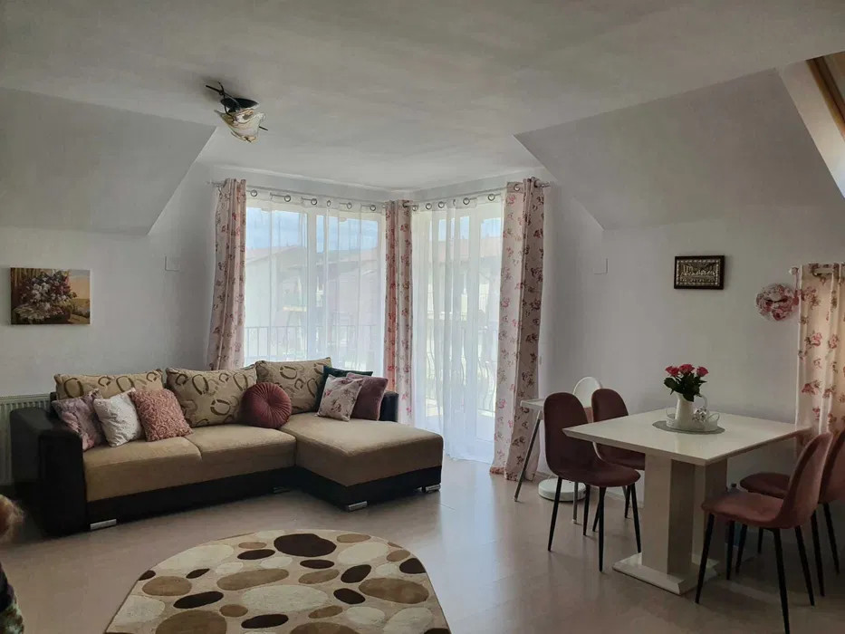 Apartament cu 2 camere, 56 mp, zona Florilor