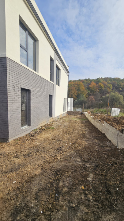 Casa individuala 225mp, 500mp teren, garaj, Roata Faget