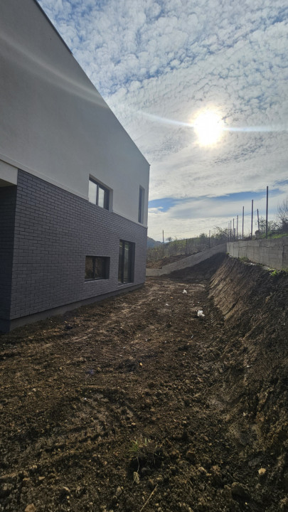 Casa individuala 225mp, 500mp teren, garaj, Roata Faget