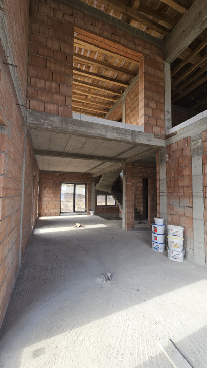 Casa individuala 225mp, 500mp teren, garaj, Roata Faget