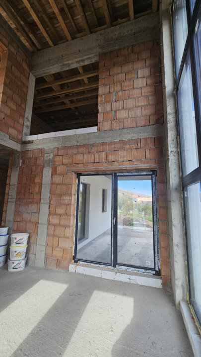 Casa individuala 225mp, 500mp teren, garaj, Roata Faget