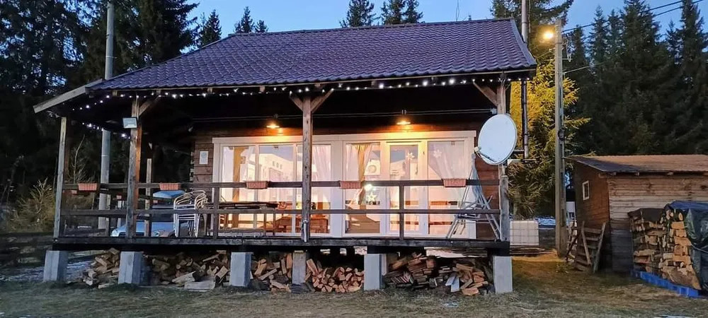 Cabana tip casa de vacanta 3 camere,  Marisel