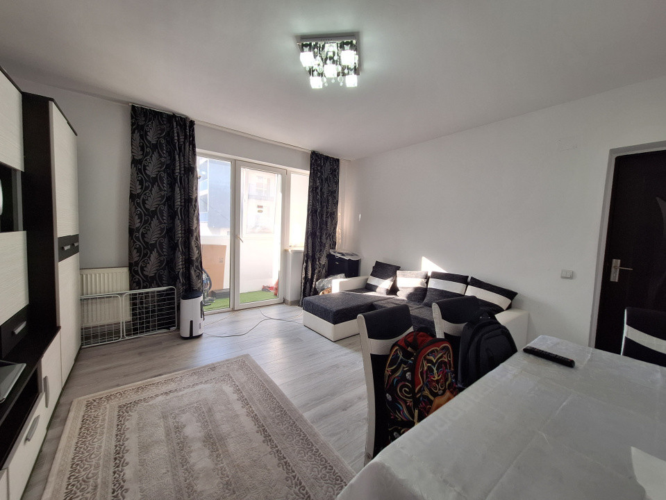 Apartament cu 2 camere, decomandat, 48 mp, parcare, zona Florilor