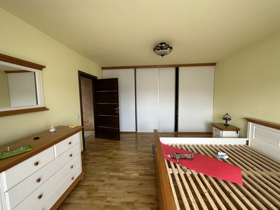 Apartament modern 100 mp pe 2 niveluri, Eroilor 