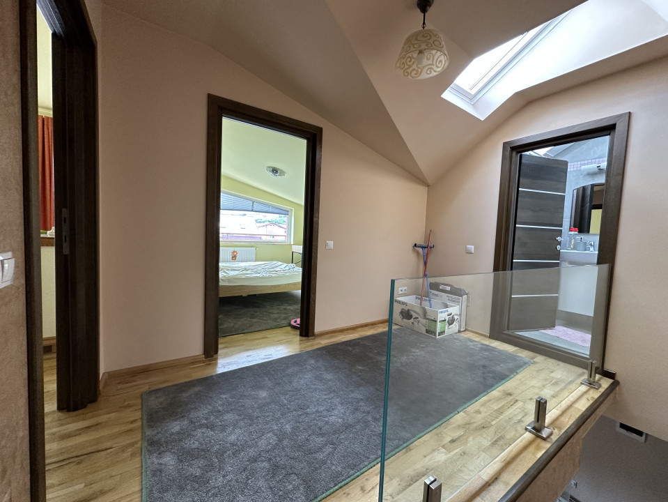 Apartament modern 100 mp pe 2 niveluri, Eroilor 