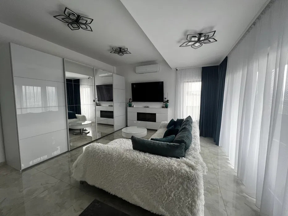 Apartament de vanzare cu 3 camere, zona Donath Park