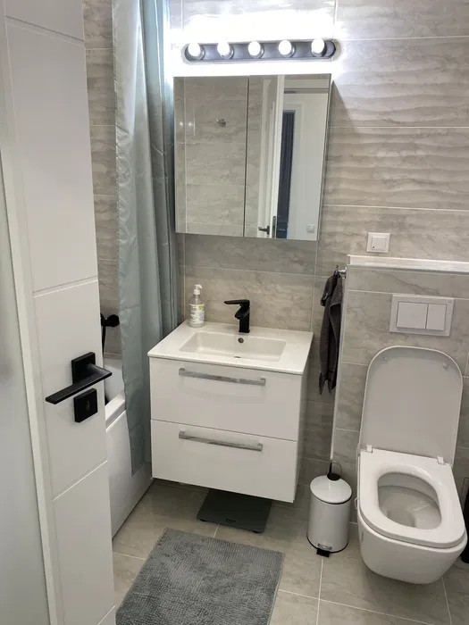 Apartament de vanzare cu 3 camere, 62 MP, zona Iris, la cheie