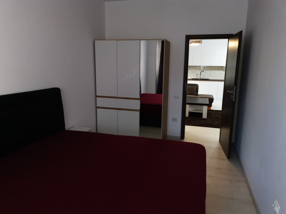 Apartament cu 3 camere, 77 mp, terasa 68 mp, parcare, zona Baciu