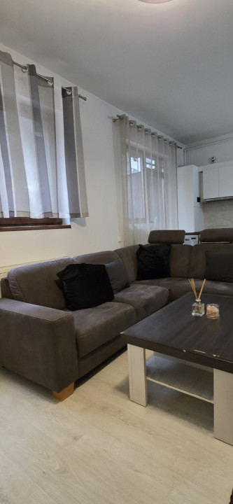 Apartament cu 3 camere, 77 mp, terasa 68 mp, parcare, zona Baciu