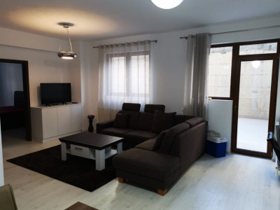 Apartament cu 3 camere, 77 mp, terasa 68 mp, parcare, zona Baciu