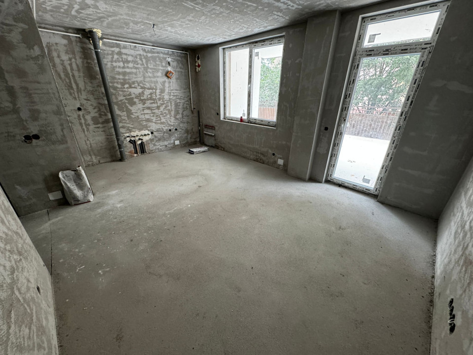 Apartament de 3 camere Finisat 63,80 mp, terasa 73.5 mp, zona Muzeul Apei