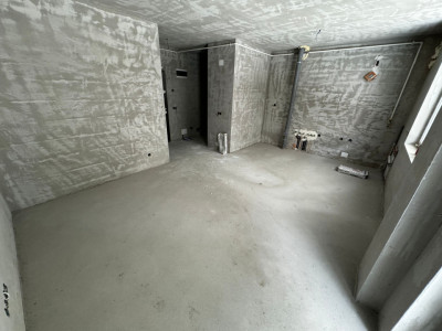 Apartament de 3 camere, 63,80 mp, terasa 73.5 mp, zona Muzeul Apei