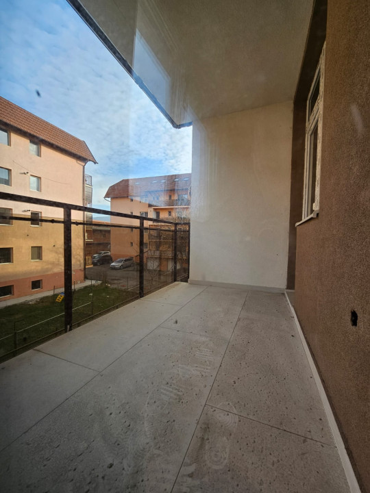 Apartament de 3 camere FINISAT 65,65 mp, balcon 4,70mp, zona Muzeul Apei