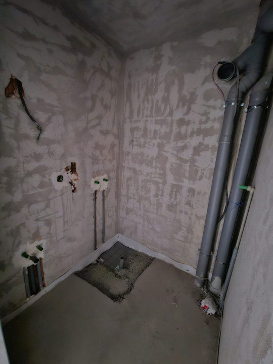 Apartament de 3 camere FINISAT 65,65 mp, balcon 4,70mp, zona Muzeul Apei