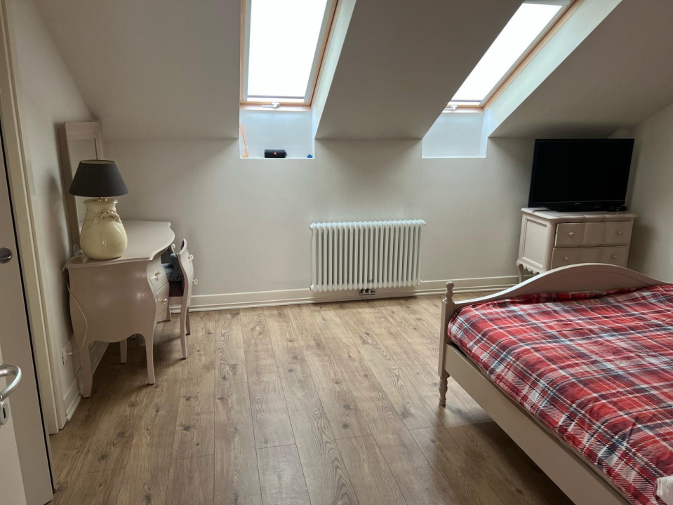 Apartament 4 camere, 230 mp utili, la cheie, 2 parcări, zona Lidl