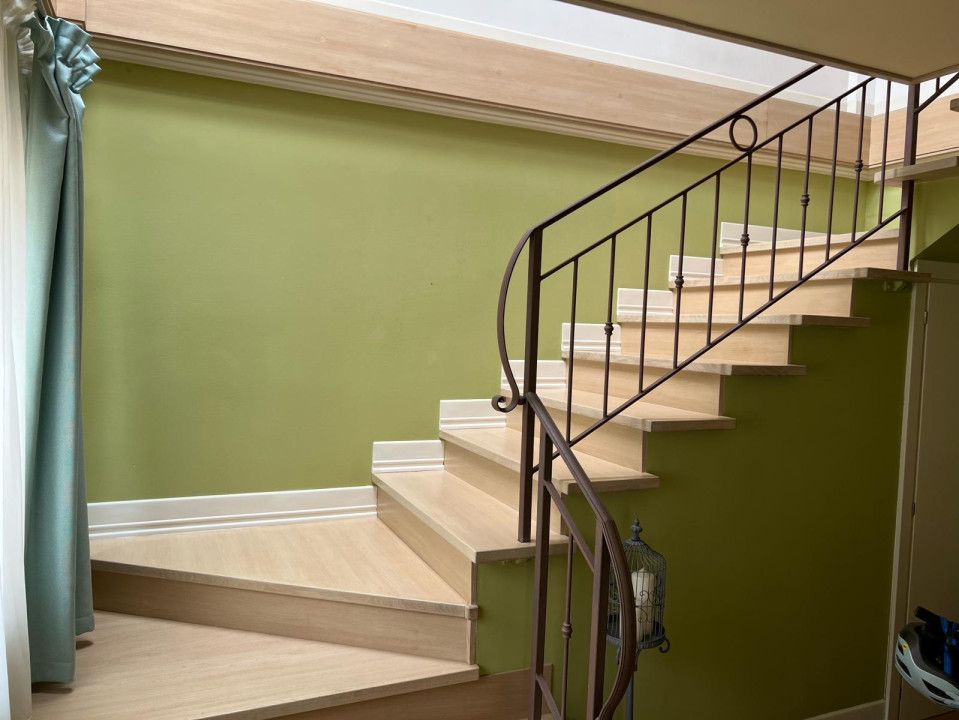 Apartament 4 camere, 230 mp utili, la cheie, 2 parcări, zona Lidl