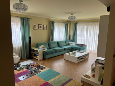 Apartament 4 camere, 230 mp utili, la cheie, 2 parcări, zona Lidl
