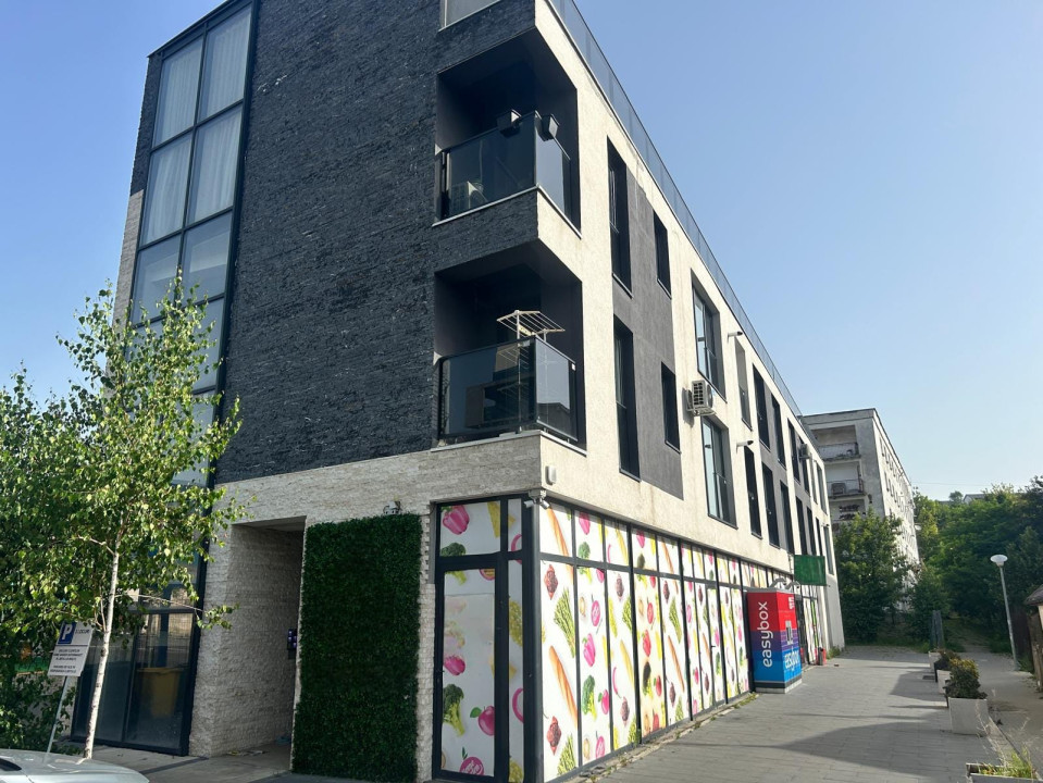 Spatiu comercial de vanzare 230mp preluare chiriasi ctr pe 8 ani Dambul Rotund