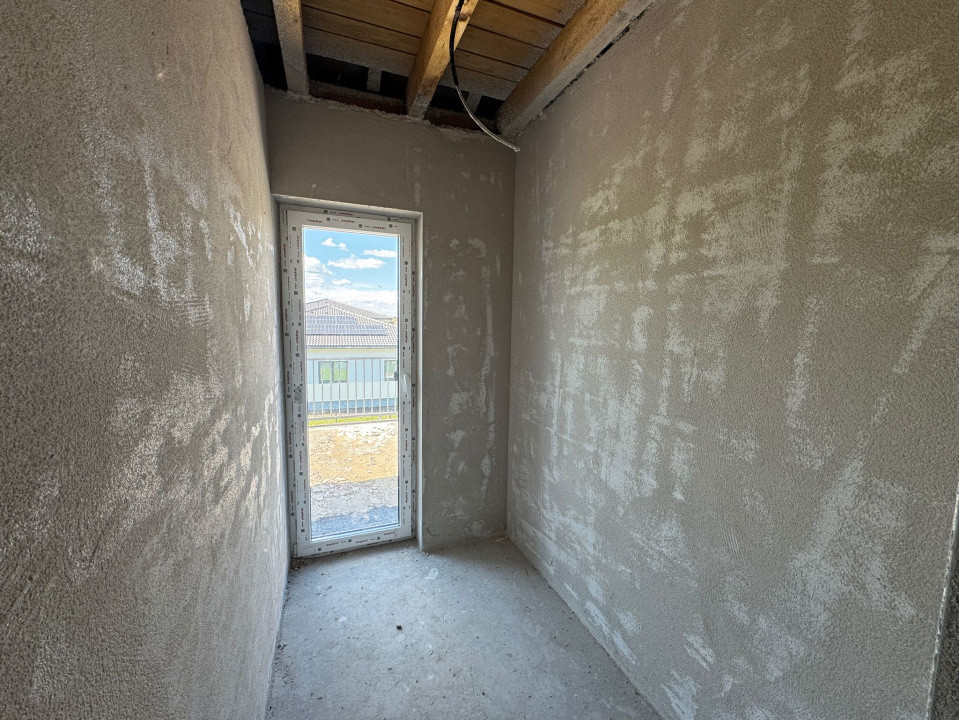 Duplex construit la standarde înalte de calitate la intrare in Corusu