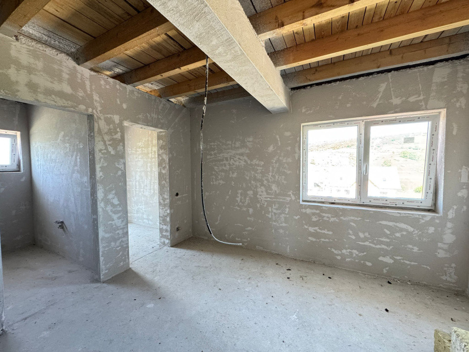 Duplex construit la standarde înalte de calitate la intrare in Corusu