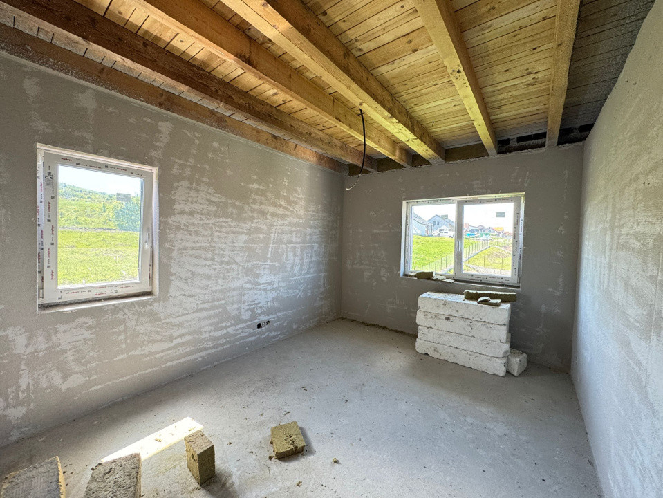 Duplex construit la standarde înalte de calitate la intrare in Corusu