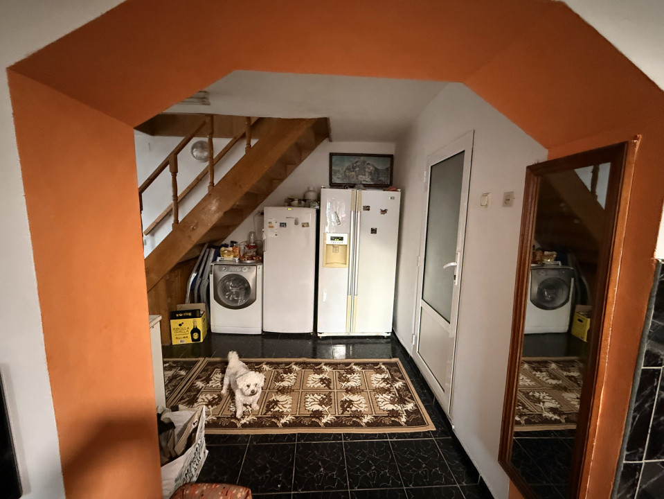 Casa cu 3 camere plus 2 anexe, 120 MP + Teren 179 MP, Gruia