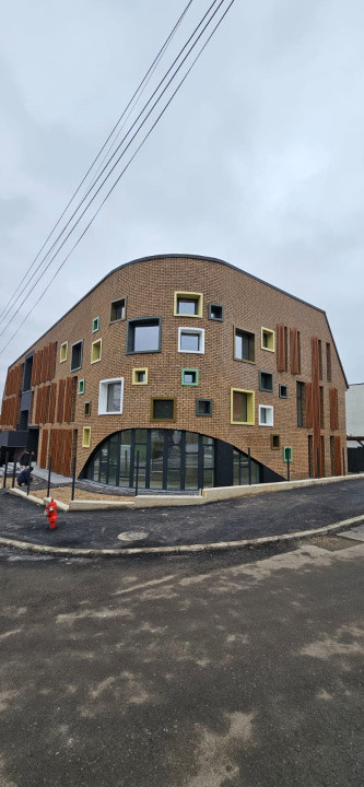 Gradinita/Cresa de vanzare, suprafata utila de 1578mp, Dambul Rotund