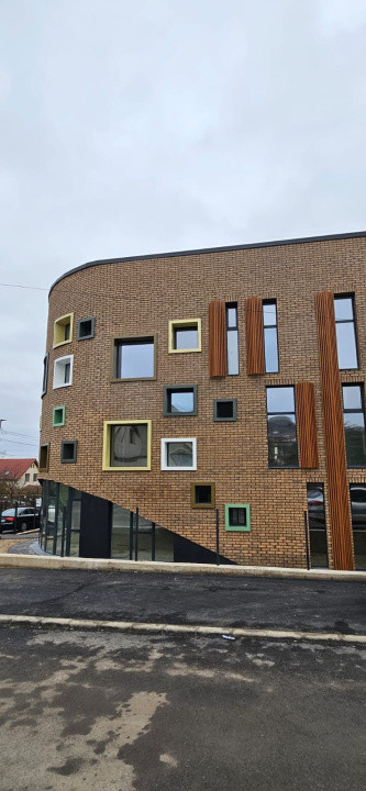 Gradinita/Cresa de vanzare, suprafata utila de 1578mp, Dambul Rotund