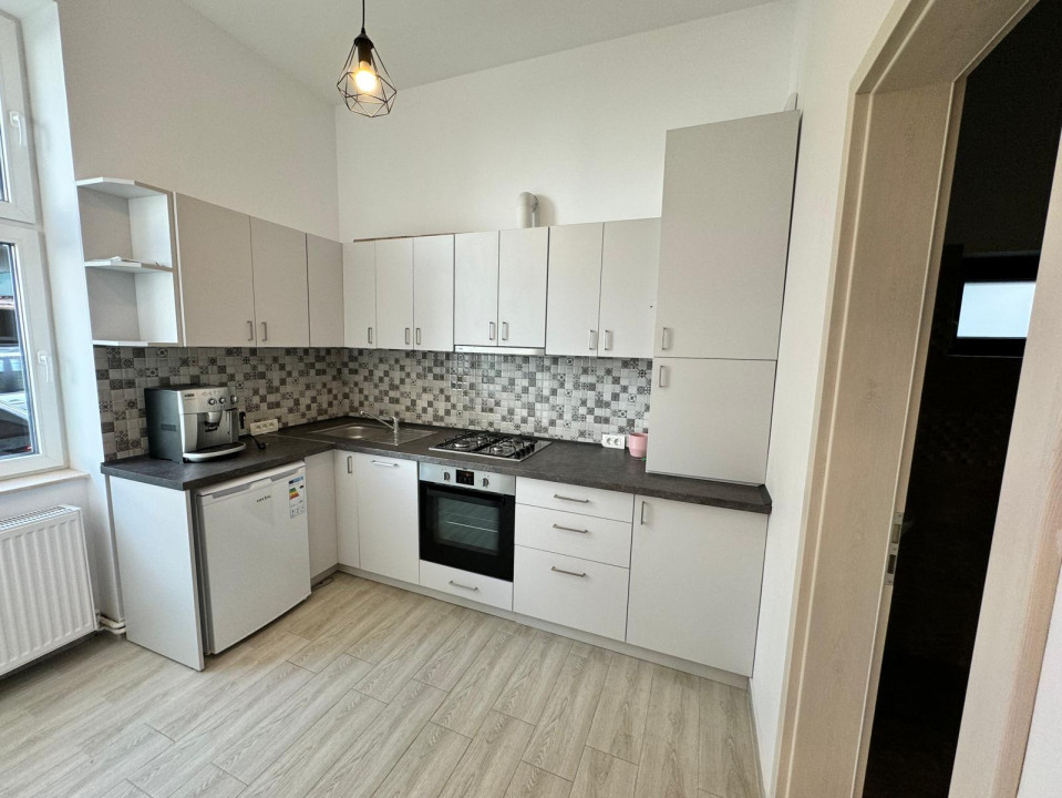 Spatiu de birou, 75 mp utili, finisat, parcare, zona Piata Mihai Viteazu