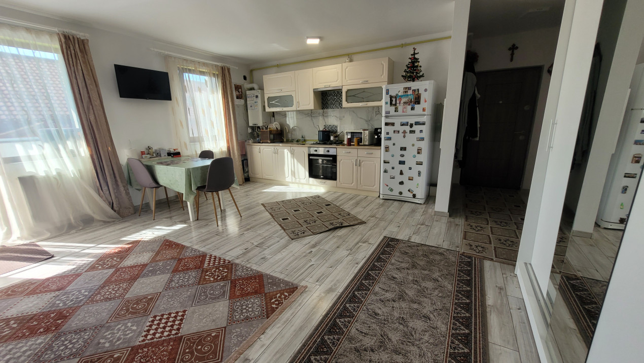 Apartament 3 camere, 71mp utili, Etaj Intermediar, zona Sub Cetate