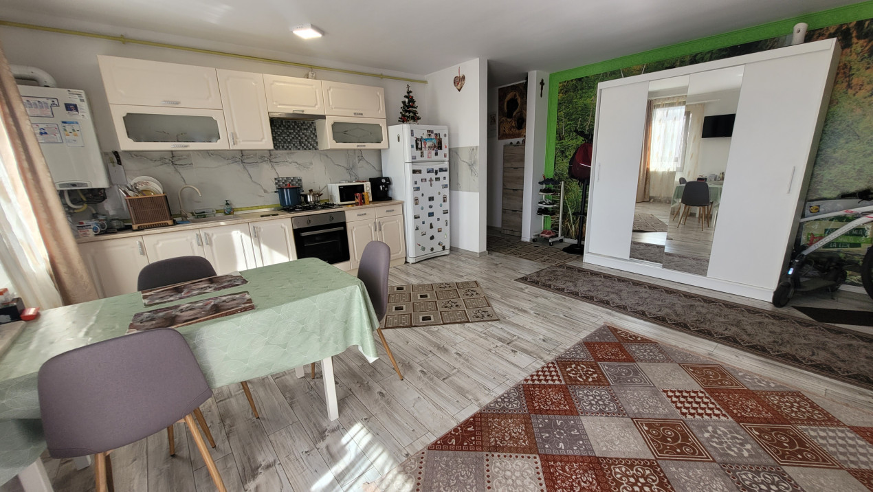 Apartament 3 camere, 71mp utili, Etaj Intermediar, zona Sub Cetate