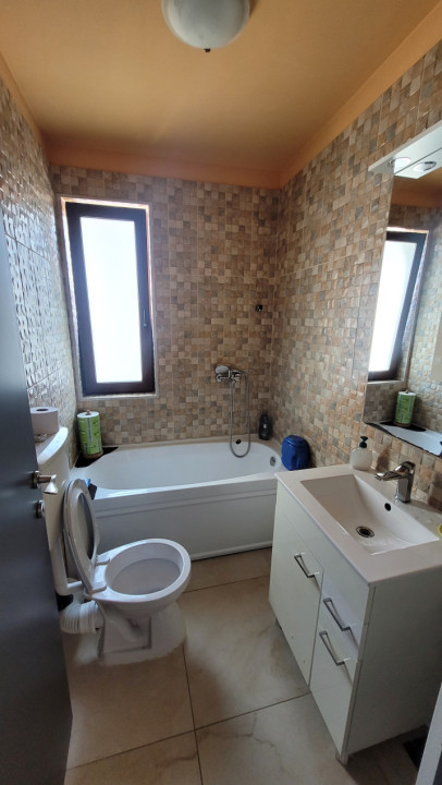 Apartament 3 camere, 71mp utili, Etaj Intermediar, zona Sub Cetate