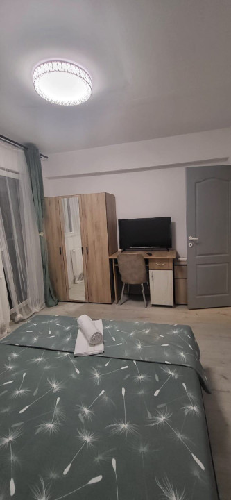 Apartament de 2 camere DECOMANDATE, 53 mp, 2 balcoane, parcare, zona Porii