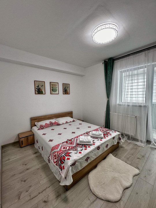 Apartament de 2 camere DECOMANDATE, 53 mp, 2 balcoane, parcare, zona Porii