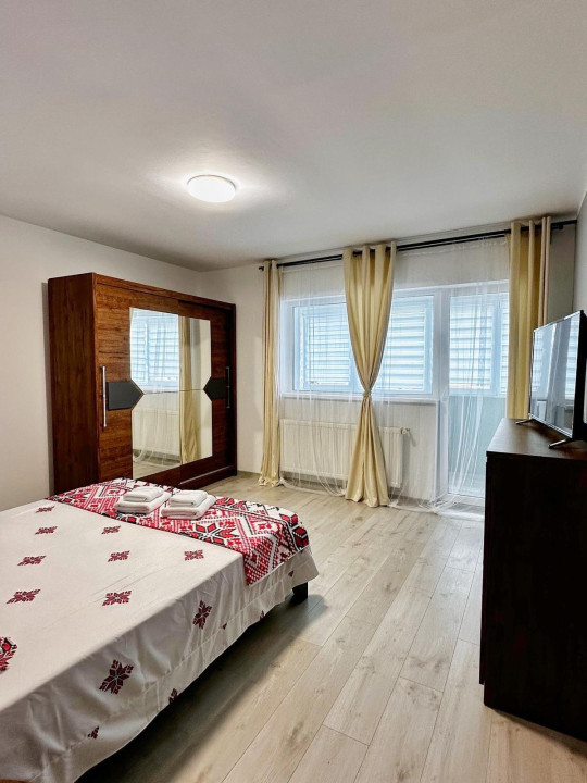 Apartament de 2 camere DECOMANDATE, 53 mp, 2 balcoane, parcare, zona Porii