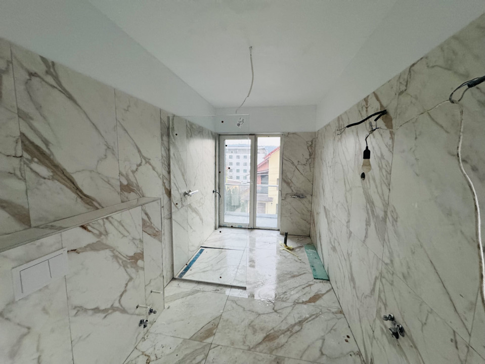 Casa tip Duplex,4 Camere,Semifinisat,100 mp,Teren 150 mp,Parcare, Calea Baciului