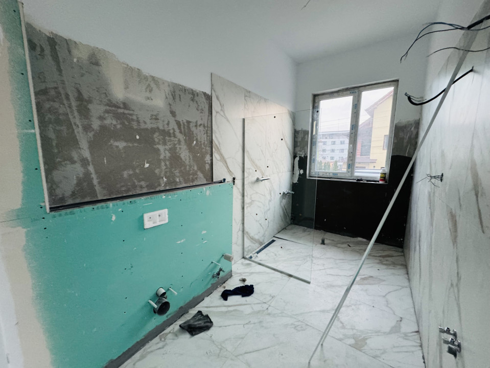 Casa tip Duplex,4 Camere,Semifinisat,100 mp,Teren 150 mp,Parcare, Calea Baciului