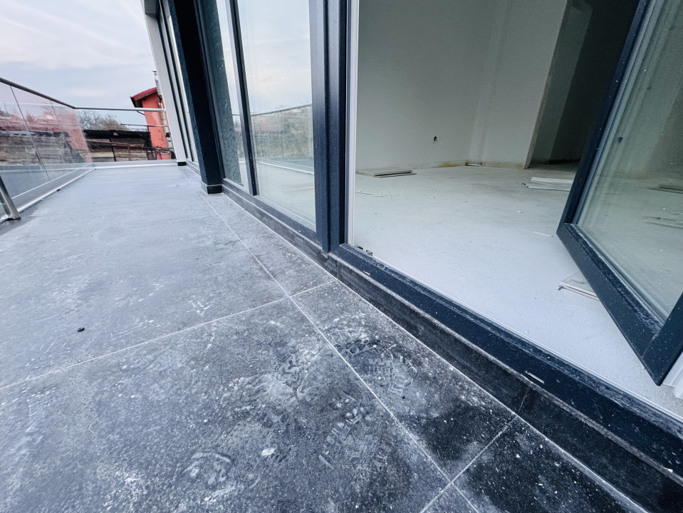 Casa tip Duplex,4 Camere,Semifinisat,100 mp,Teren 150 mp,Parcare, Calea Baciului